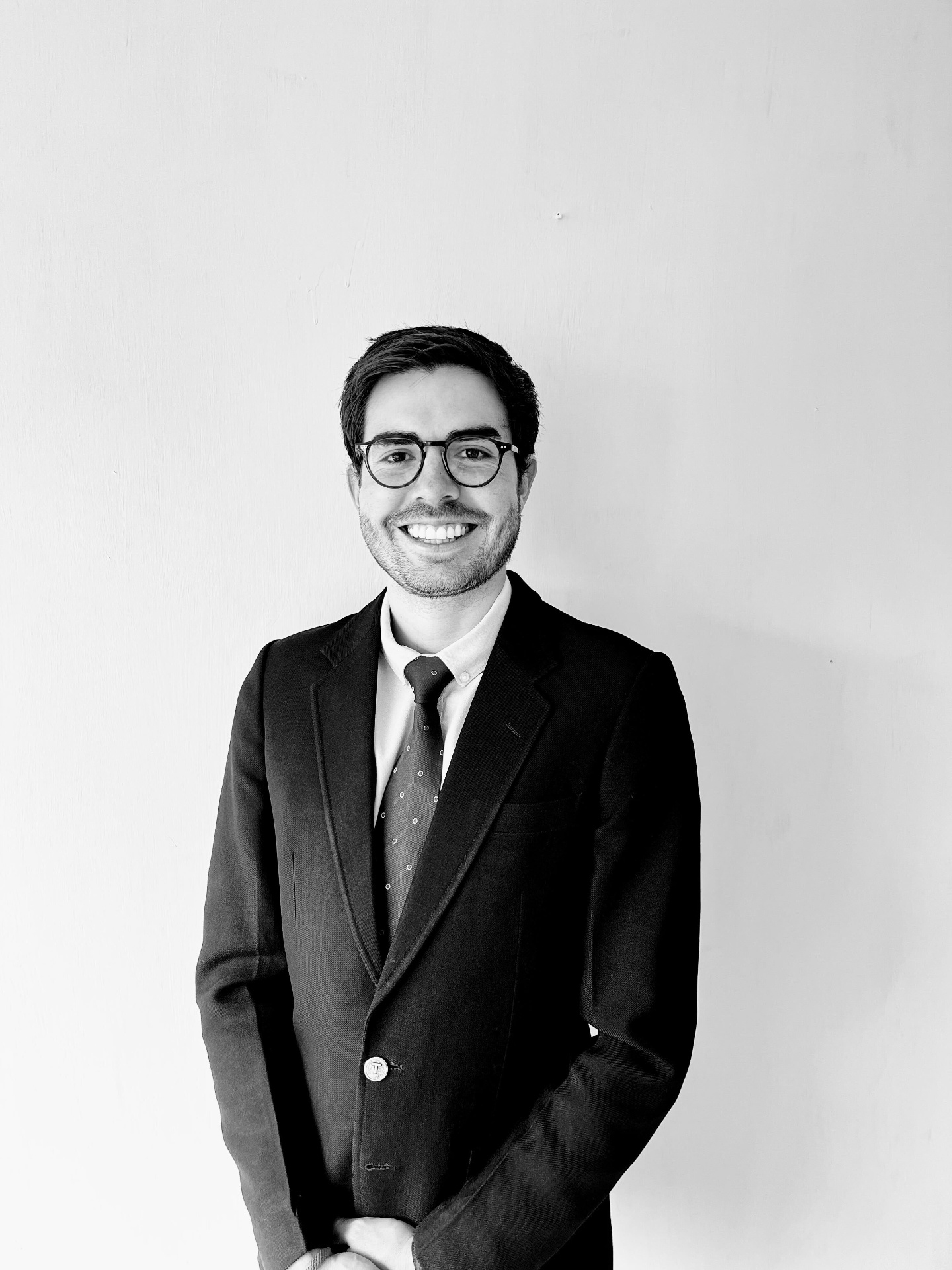 Juan Del Hierro, fractional CMO for B2B and B2B SaaS companies